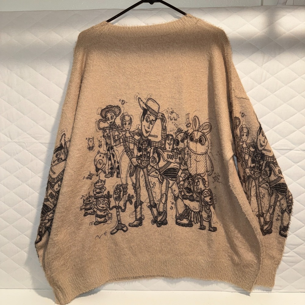 Disney Toy Story Fuzzy Sweater Women's Plus 4X Beige Woody Buzz Jesse